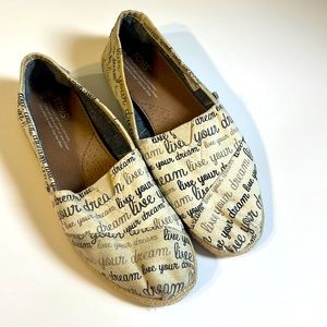 Toms shoes good used conditions